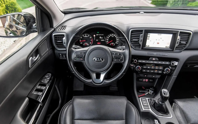 Kia Sportage cena 67900 przebieg: 148367, rok produkcji 2016 z Praszka małe 562
